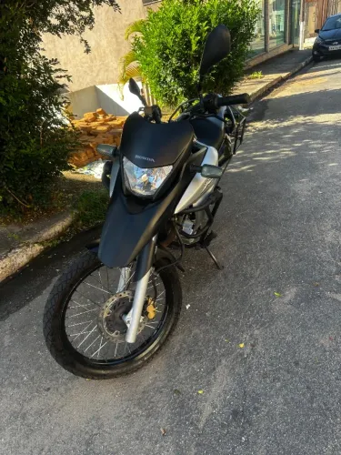 Vendo xre 300 2018