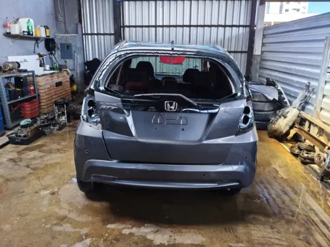 Sucata Honda Fit LX Aut. 2013 1.4 p/ Retirada de Peças