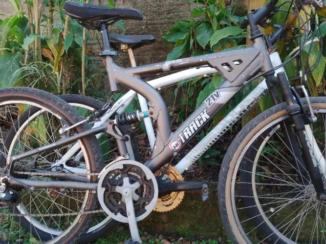 Bicicleta full de alumínio 