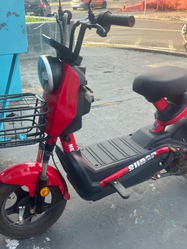 Vende se bicicleta elétrica.