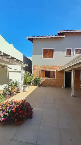 Linda Casa á venda em São Roque !