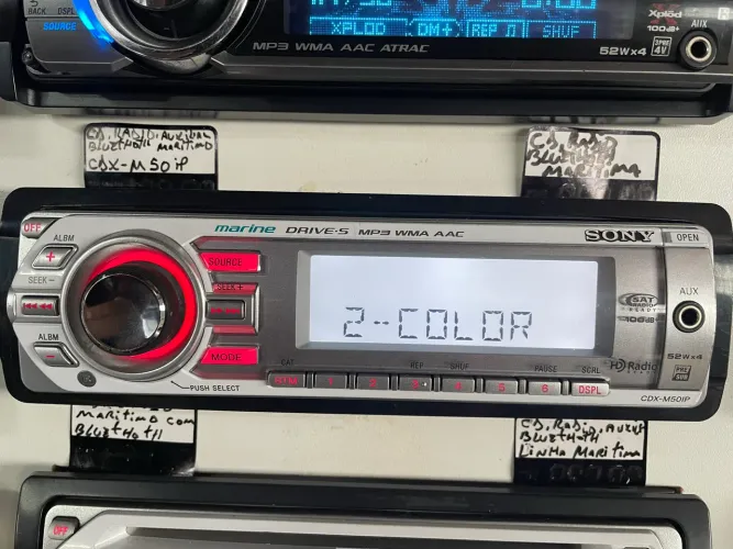 Cd rádio e com bluetooth linha Marítima Sony CDX-M50IP