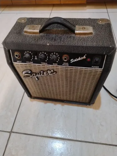 Amplificador Squier Sidekick para guitarra