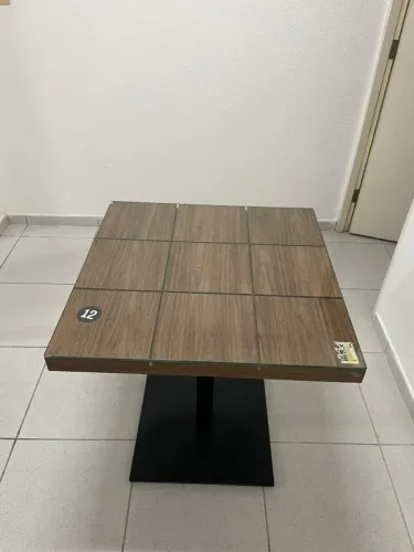 Mesa Madeira e Ferro e Tampo de Vidro