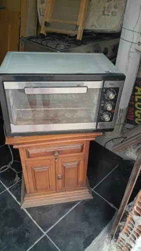 Forno muito bom assar tudo