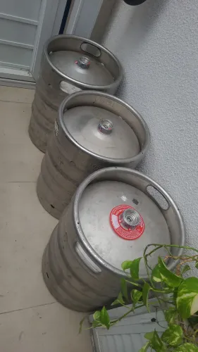 Vendo barril Ambev vazio