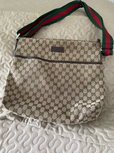 Bolsa tecido logo Gucci