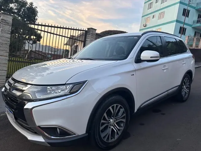 Mitsubishi Outlander 3.0/ GT 3.0 V6 Aut. 2016