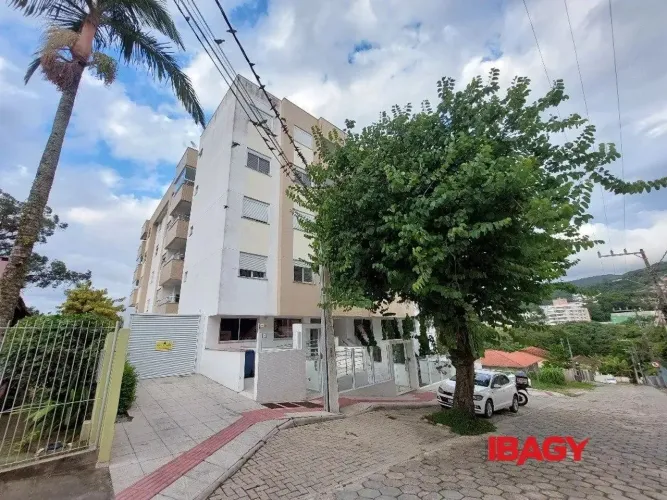 Excelente Apartamento 2 dormitório(s) em Pantanal - Florianópolis