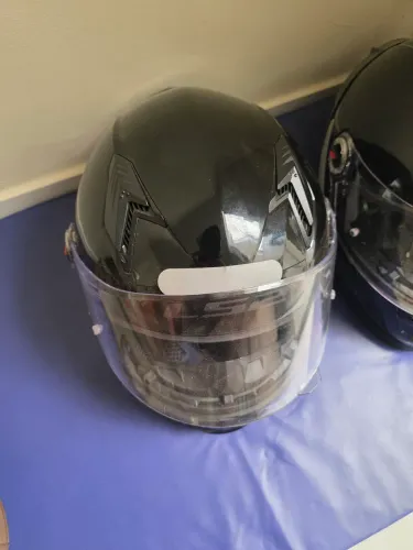 DESAPEGA Capacete LS2 novinho