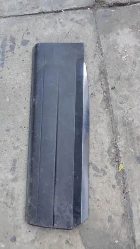 Moldura porta Tiguan traseira direita