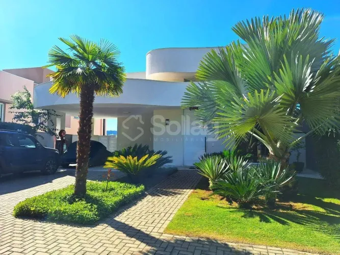 Casa mobiliada com 4 suítes para alugar em Louveira no condomínio Reserva Santa Isabel I.