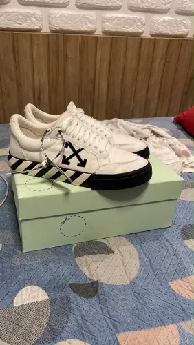Vulcanized off white