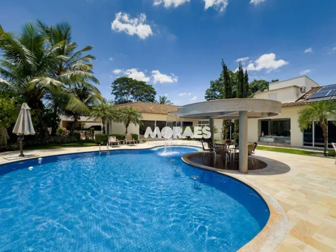 Casa mobiliada em Condomínio Fechado com 4 suítes à venda, a/c 750 m² por R$ 5.800.000 - R