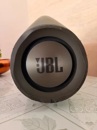 JBL Bombox