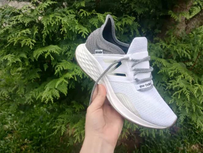 Tênis New Balance Fresh Foam Roav V1