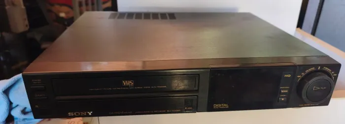 Video cassete Sony SLV X50BR com defeito