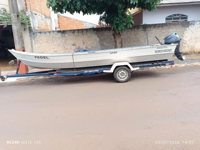 Conjunto barco motor carretinha .