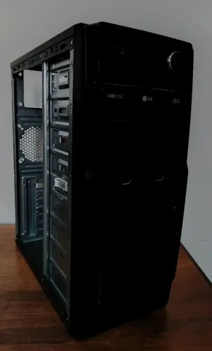Gabinete PC + Placa Mãe Foxconn G31MXP