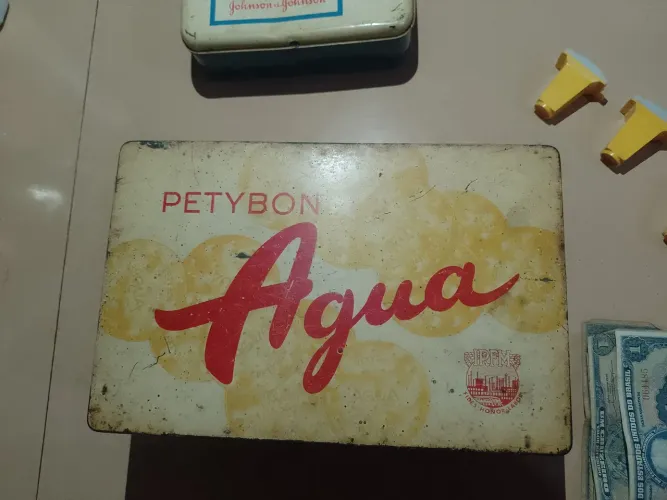 Lata de biscoito antiga decoração
