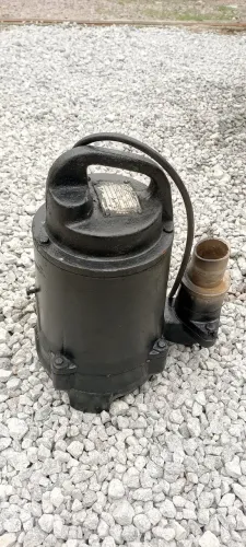 Bomba submersa de água