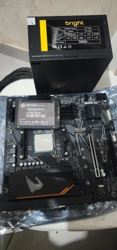 Kit Placa Aorus Elite B550M + Ryzen 5 3400G + SSD480 Gb novo e Fonte 550w Real