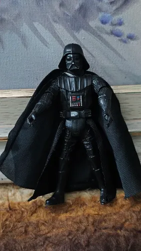 Darth Vader - 10 cm com Duas Capas (Hasbro)