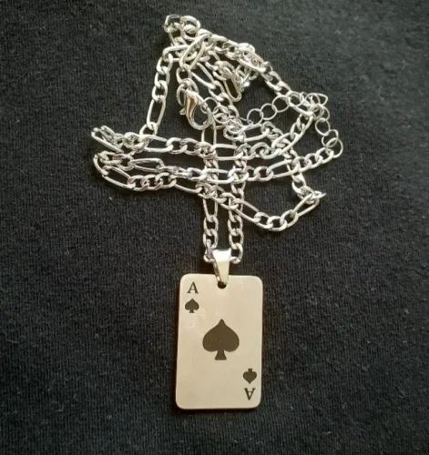 Colar Moeda Antiga Carta de Baralho