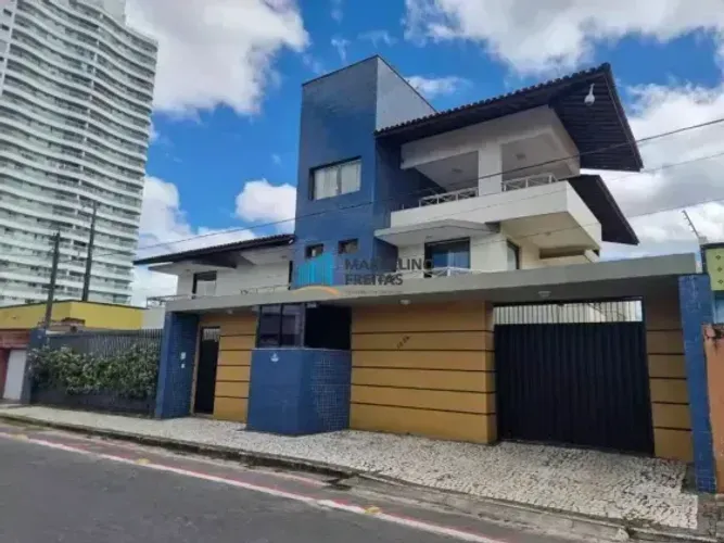 Casa triplex na parquelandia 5 suites 6 wc 5 vagas guarita 700 m2 aluguel 8.000 ou venda