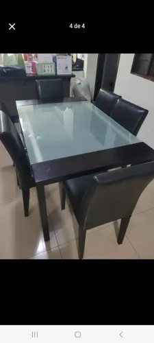 Mesa de vidro, 6 cadeiras