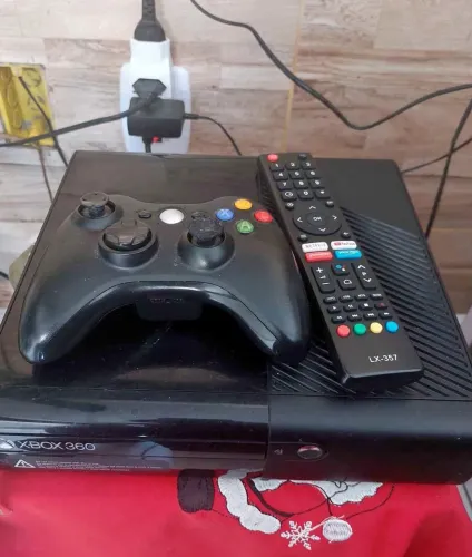 Xbox 360 , aceito troca em iphone