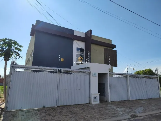 Prédio com 12 flats com banheiro - plano diretor Sul