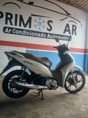 VENDO MOTO BIZ 125 ANO 2022
