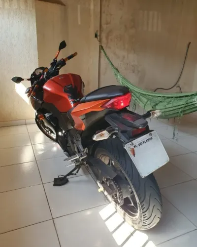 Kawasaki Z300 2015 Laranja - 55.000 km - R$ 18.500