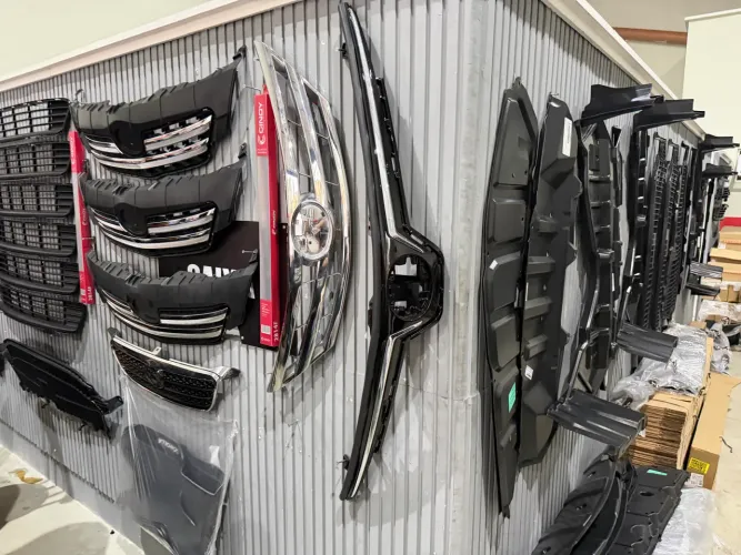 PARA CHOQUE PINTADO PARA SEU COROLLA!! NOVO ZEROOO) GRADES E ASA DE URUBU 