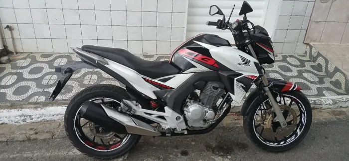 CB Twister 2019!! Moto Extra.