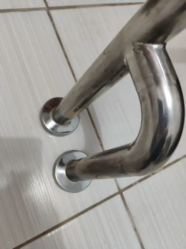 Barra de apoio em aço inoxidável parede/chão