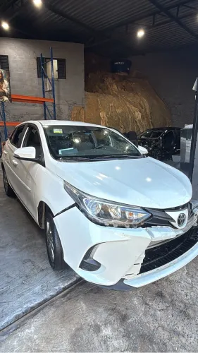 SUCATA TOYOTA YARIS para retirada de peças