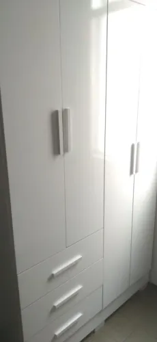 Guarda-roupa de solteiro 