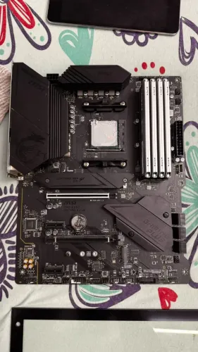 B550 gaming plus msi AM4 AMD