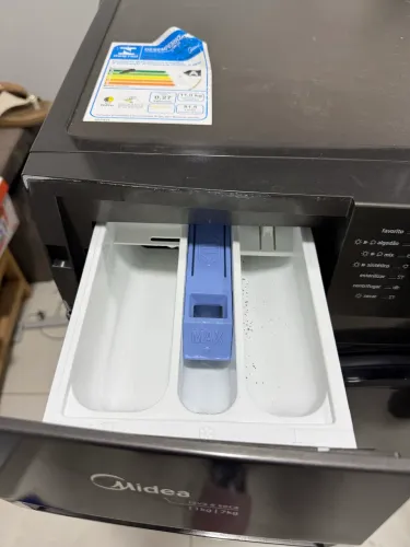 Máquina de lavar Midea lava e seca 11kg