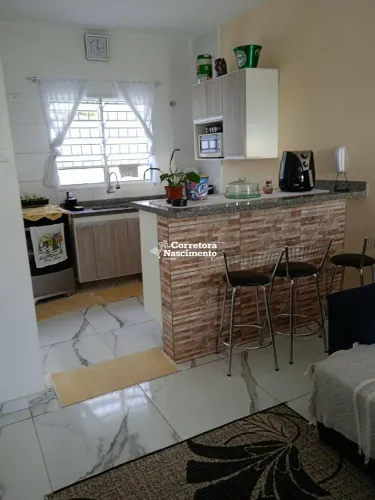 Casa com 2 dormitórios para alugar, 69 m² por R$ 2.060/mês - Parque Santo Antônio - Jacare