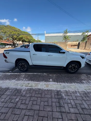 Toyota Hilux CD SRV 4X4 2.8 TDI Diesel Aut. 2023