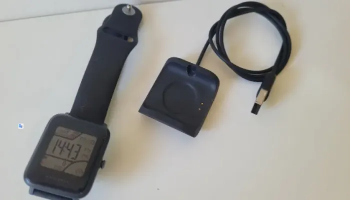 Carregador + Amazfit bip  defeito