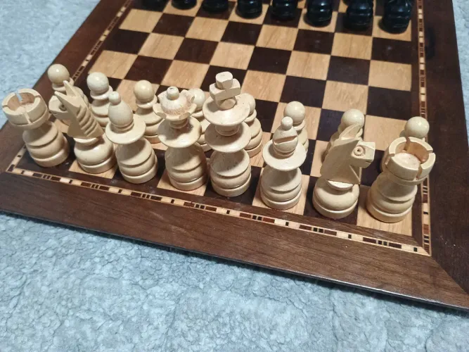 Jogo de Xadrez Vintage em madeira