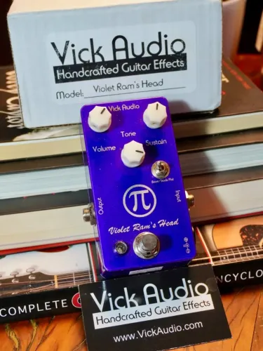 Pedal Vick Audio Violet Ram's Head