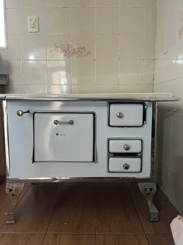 Fogão a lenha Venax antigo