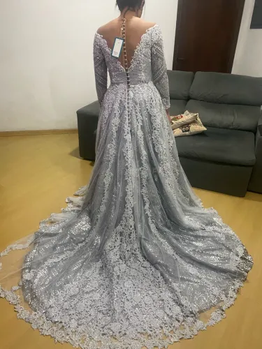 ? VESTIDO DE NOIVA PRATA/CINZA NUNCA USADO - TAM P (38/40)
