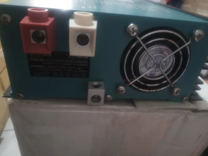 Vende-se Inversor Senoidal Unitron 600 SP