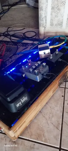 Pedalboard Hands case led